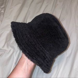 Fuzzy Bucket Hat OS BNWT